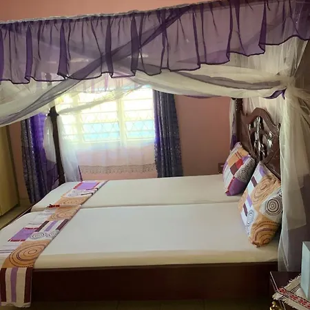 Zuri Homestay Wifi & Ocean Breeze !! Mombasa Exterior photo