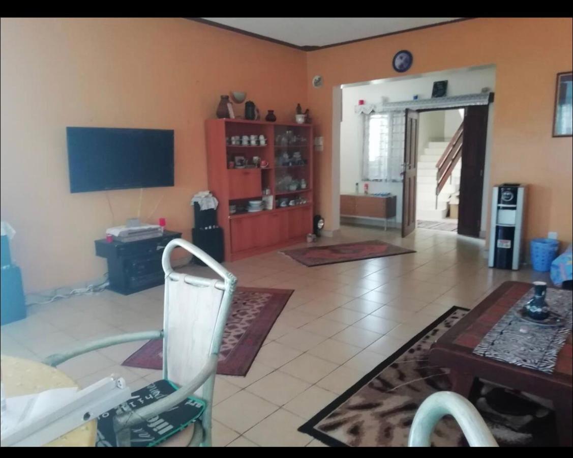 Zuri Wifi & Ocean Breeze !! Homestay *