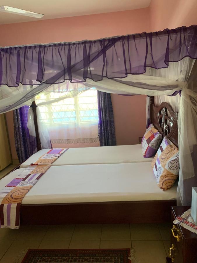 Zuri Wifi & Ocean Breeze !! Homestay